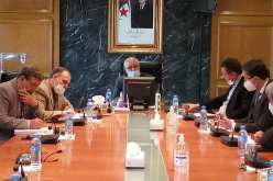 وزير الطاقة يجتمع مع كبار مسؤولي الوزارة لدراسة هذه الملفات