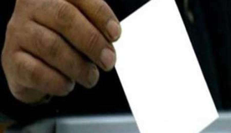 لجنة الإشراف على الانتخابات التشريعية بمعسكر تفصل في 28 إخطار