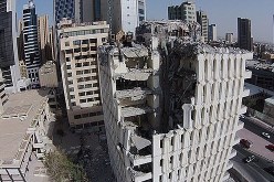 بالصور انهيار مبنى سكني في الكويت