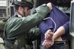 الاحتلال الاسرائيلي يكثف قواته بالضفة الغربية ويعتقل عدد من الفلسطينيين