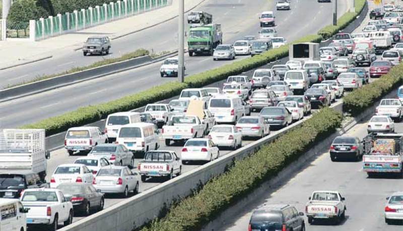 المديرية العامة للأمن الوطني تضع خطة شاملة لضمان انسيابية حركة المرور في ليلة رأس السنة