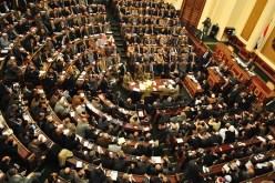 نواب بالبرلمان يرفضون مشروع قانون التظاهر