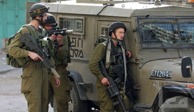 قوات الاحتلال تأسر فلسطينيين اثنين جنوب غرب جنين بالضفة الغربية