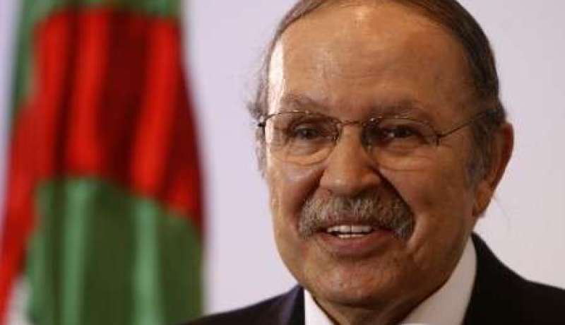 بوتفليقة يستقبل القائد الاعلى لافريكوم