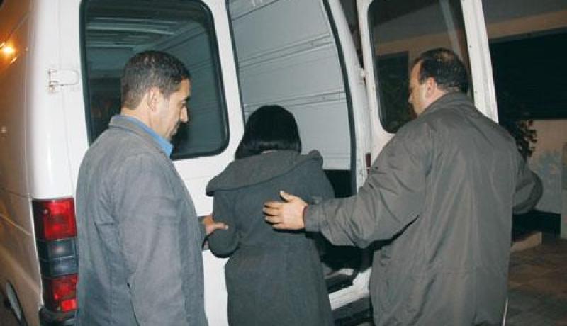 الامن الاسباني يوقف 6 مغربيات متزوجات في السر ب6 جزائريين اثناء مداهمة شقة بالميريا كانت تضم 15 حراق جزائري