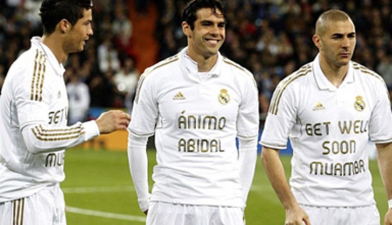 الريال يظهر الدعم لأبيدال ومومبا قبل مباراة ملقة