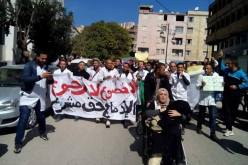 الأساتذة المتعاقدون يؤكدون مواصلة مسيرتهم إلى غاية تلبية مطالبهم