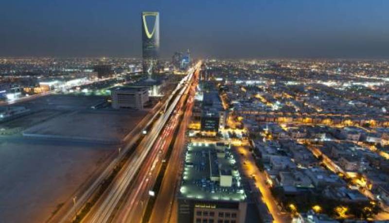 الإمارات تنفق 40 مليار دولار على مشاريع النفط و الغاز في أربع سنوات