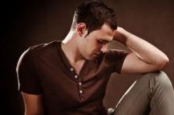 هل أخـسر عـائلتي‮ ‬وأرضـي‮ ‬والـدتـي‮..‬؟