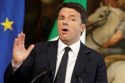 رئيس الوزراء الإيطالي يستقيل بعد الهزيمة في الإستفتاء الدستوري