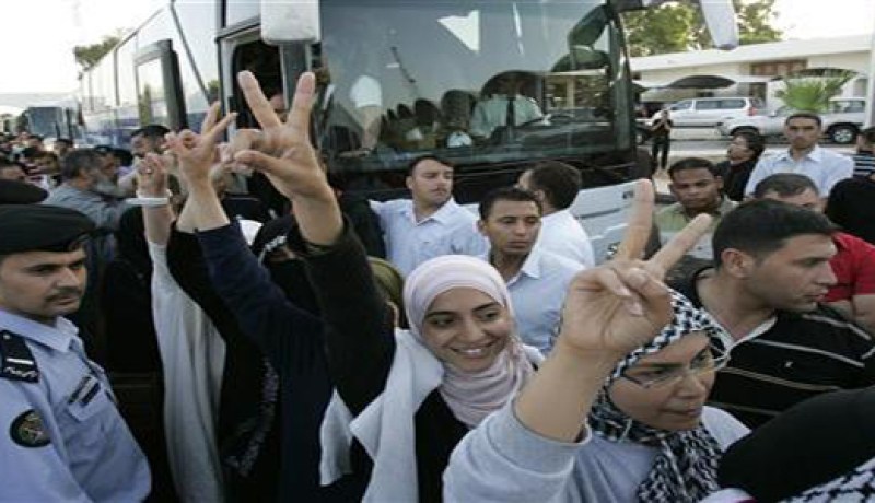 السلطات البحرينية ترحل 6 ناشطين امريكيين