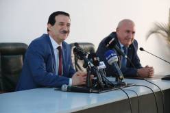 فيديو عمر غول يغادر وزارته السابقة بصور السلفي