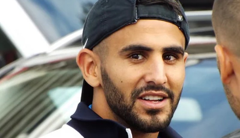 رياض محرز ينافس على لقب أفضل لاعب في الدوري الإنجليزي