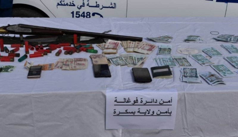 بالصور.. تفكيك شبكة تزوير نقود وحجز 123 مليون سنتيم ببسكرة