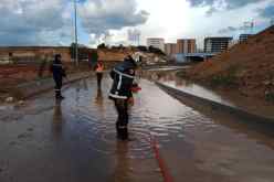 وهران.. تدخلات لامتصاص المياه المتراكمة إثر الأمطار المتساقطة