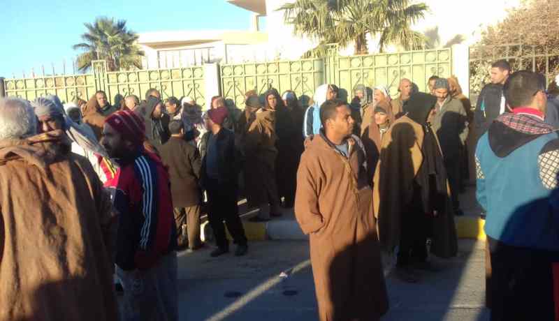 أولياء التلاميذ بالوادي يحتجون ويمنعون ابنائهم من العودة لمقاعد الدراسة