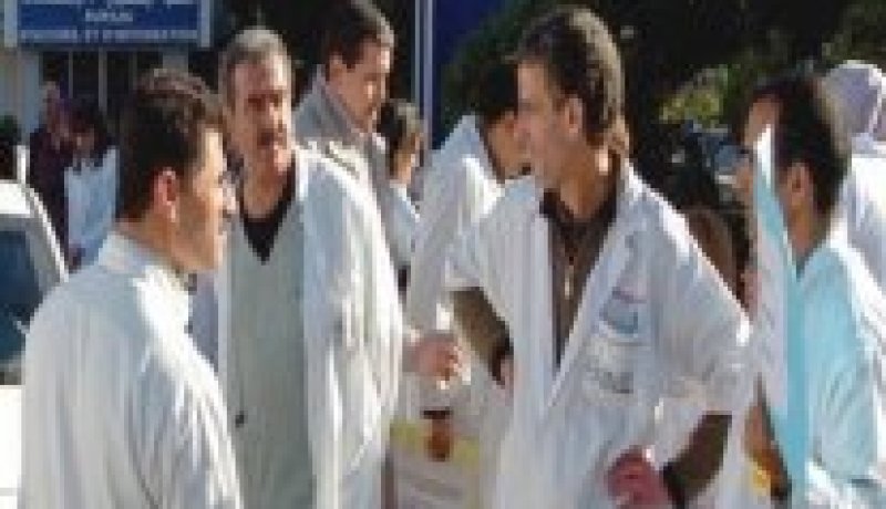وزارة الصحة تتكفل بمطالب كل أسلاك القطاع السلك شبه طبي