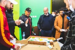 رغم اقالته بطريقة غريبة.. إدارة الكناري تكرم بوزيدي