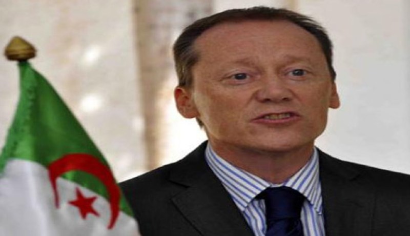 سفير المملكة المتحدة يشيد ب”التقدم” الذي أحرزته الجزائر في مجال ترقية حرية الصحافة