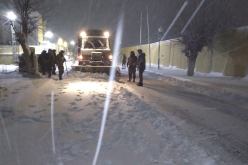 بالصور..الجيش يفك العزلة عن سكان المناطق النائية بسيدي بلعباس