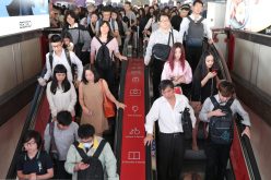 بالصور.. بعد عام من الحداد الحياة تعود لـ ” تايلاند “