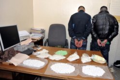 جمارك تلمسان تحبط تهريب 200 حبة ليكستا ومبلغ من العملة الصعبة