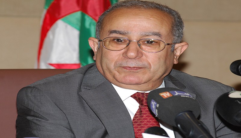 لعمامرة لا يمارس ديبلوماسية البارلور