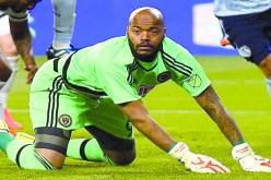 فيلادالفـيا الأمريكي يطرد مبولحي وحارس الخضر يغادر رسميا صيفا