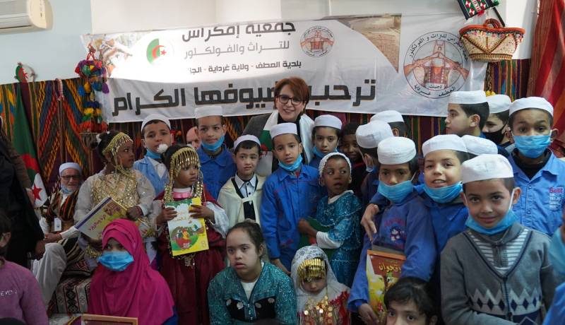 غرداية.. وزيرة الثقافة تفتح مكتبتين بوادي نشو والعطف