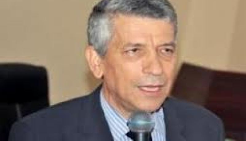 بابا احمد يدعو الولاة لدعم قطاع التربية للإسراع في انجاز المشاريع المتأخرة للثانويات