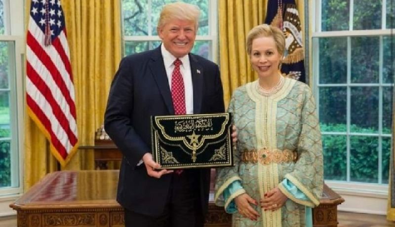 الملك المغربي يمنح “الوسام المحمدي” لترامب