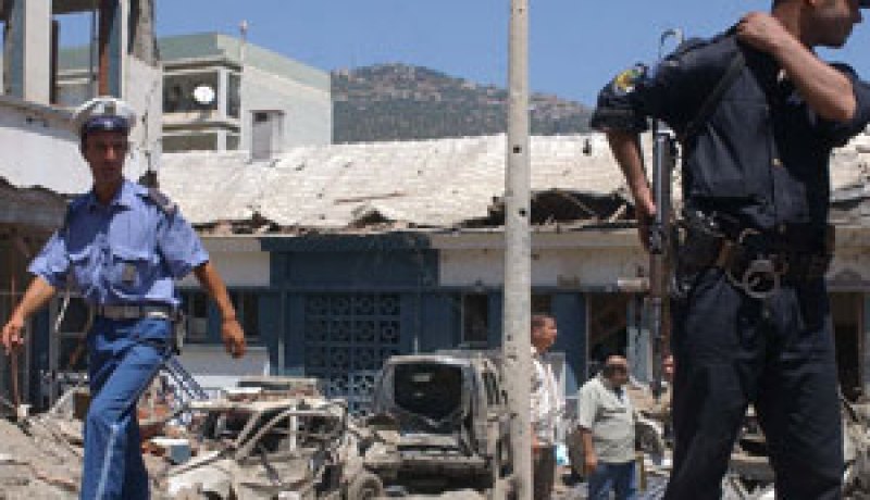 مقر الأمن الحضري الأول بتيزي وزو يتعرض لعملية ارهابية : 29 جريحا