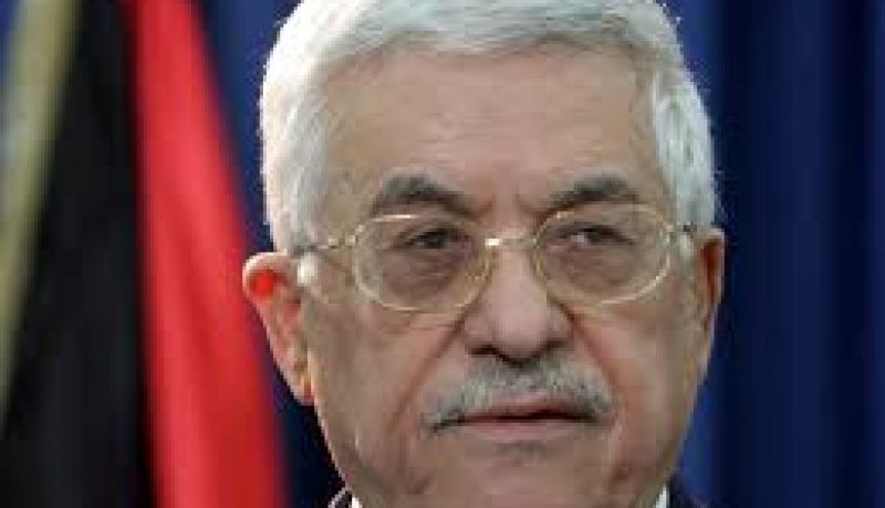 محمود عباس يغرس شجرة زيتون بالجزائر العاصمة