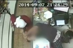 بالفيديو: ملثم يسطو على مركز تجاري ويحاول قتل صاحب المركز بولاية ميلة