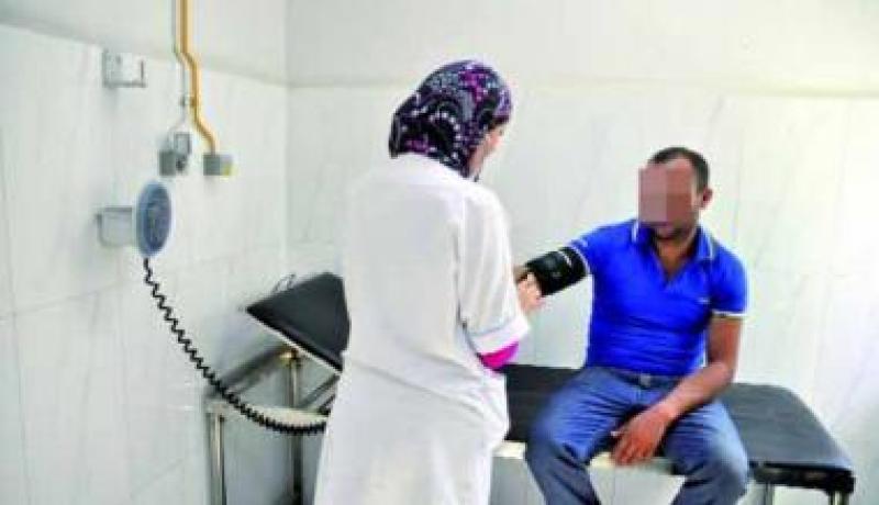 أخصائيون يدعو إلى تعزيز تجهيز مصالح طب العيون للمستشفيات العمومية من أجل تكفل أفضل بالمرضى