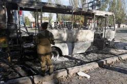 مقتل 13 شخصا إثر سقوط قذيفة على موقف حافلات بدونيتسك الاوكرانية