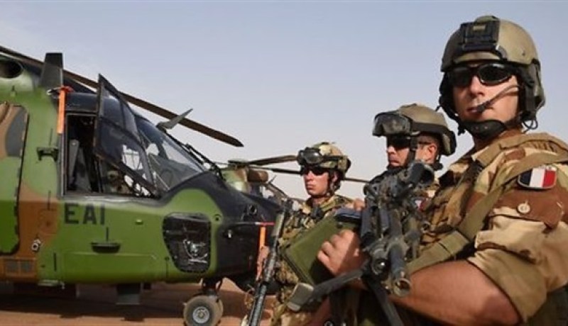 القوات الفرنسية تقضي على 20 إرهابيا في مالي