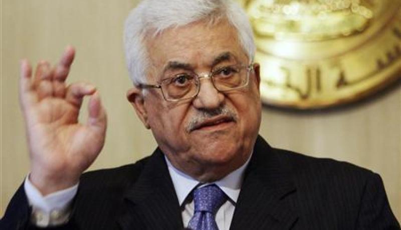 الرئيس الفلسطيني محمود عباس يشرع في زيارة إلى الجزائر