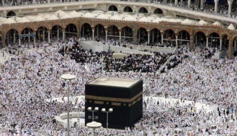 أكثر من 1.5 مليون يصلون الجمعة بالحرمين الشريفين