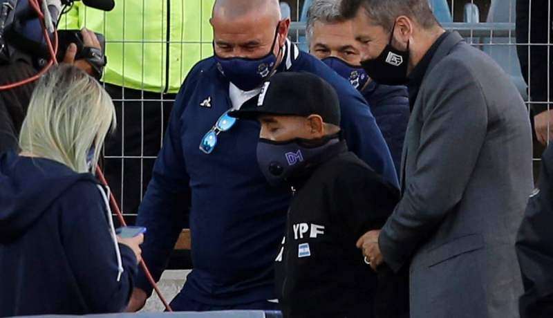 مارادونا يُنقل إلى مستشفى “آيبنزا”