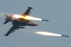 طيران التحالف يشن 3 غارات على مقر القوات المسلحة في صنعاء