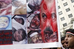 نظام صالح يفقد دعائمه مع انضمام قادة عسكريين وقبليين الى “ثورة الشباب”