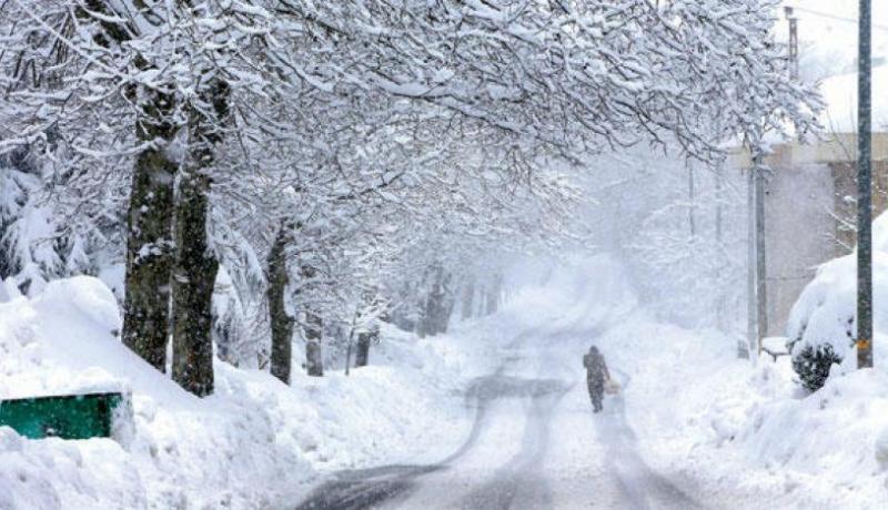 عاصفة ثلجية تتسبب في شل حركة المرور والحياة بالأردن