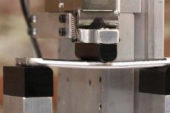 بالفيديو  إختبار الإنحناء للـ جلاكسى S6 والآيفون 6 بلس