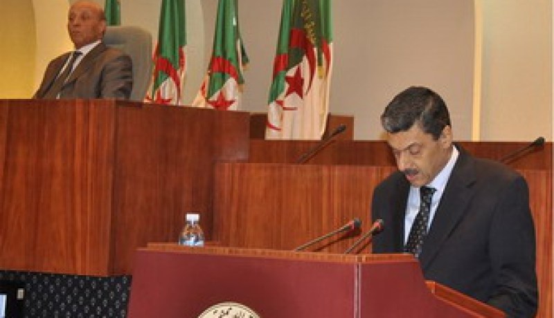 وزير المالية كريم جودي، ، يقدم مشروع قانون الموازنة لعام 2013