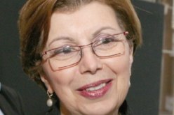 وزيرة الثقافة تنفي خبر إلغاء معرض الكتاب العربي