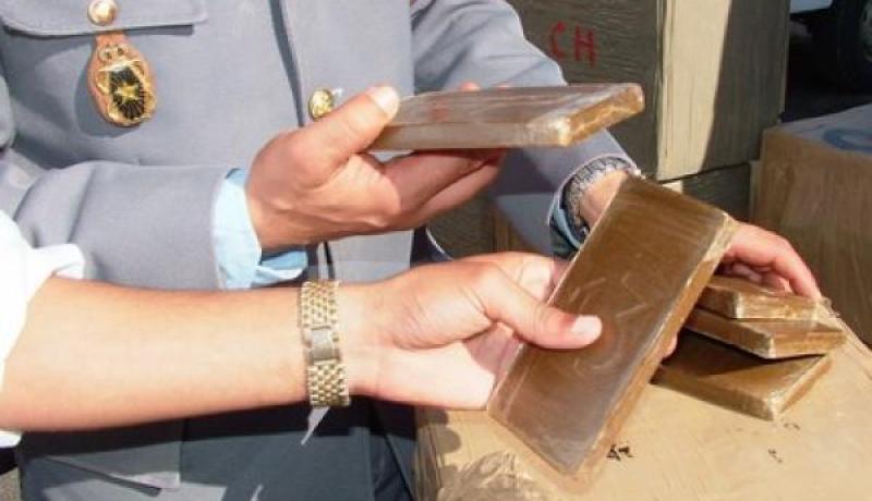 جمارك تلمسان تفشل تهريب 1 كغ من الكيف الرفيع نحو العاصمة