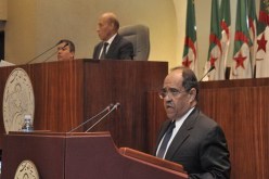 السيد محمد لكصاسي يعرض البيان السنوي لبنك الجزائر
