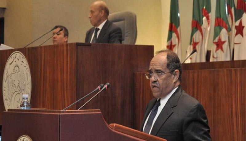السيد محمد لكصاسي يعرض البيان السنوي لبنك الجزائر