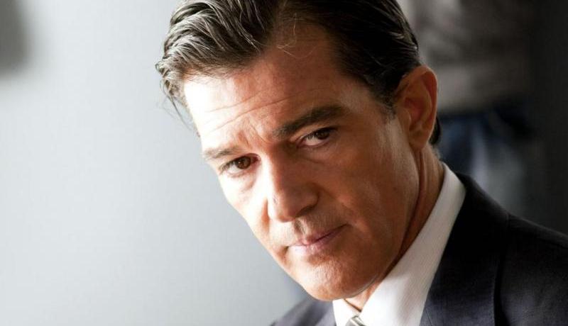 الممثل أنطونيو بانديراس يعلن إصابته بكورونا